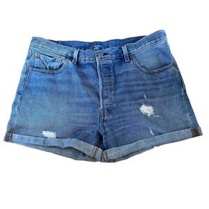Levi’s 501’s ~ Denim shorts ~ size 34